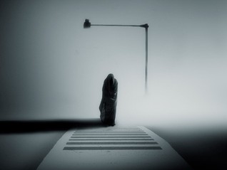 梦,标准读音是mèng,为什么很多歌手唱出来的是mòng?